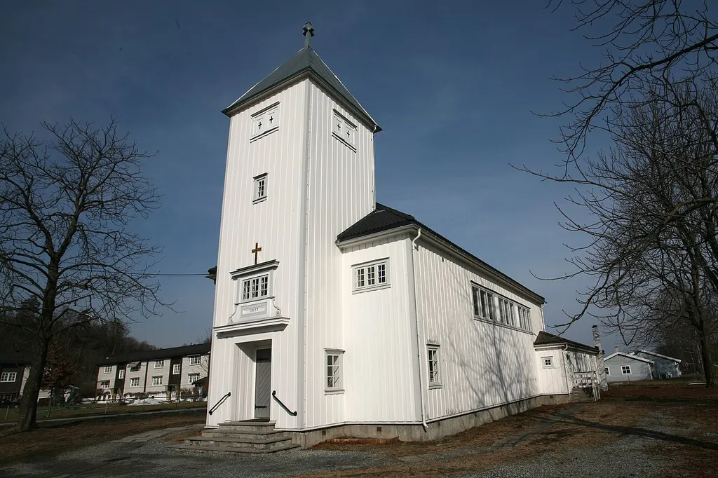 Picture of Slemmestad kirke (Buskerud - Norway)