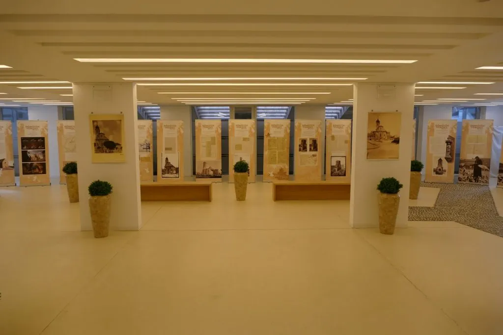 Szeged cathedral visitor centre