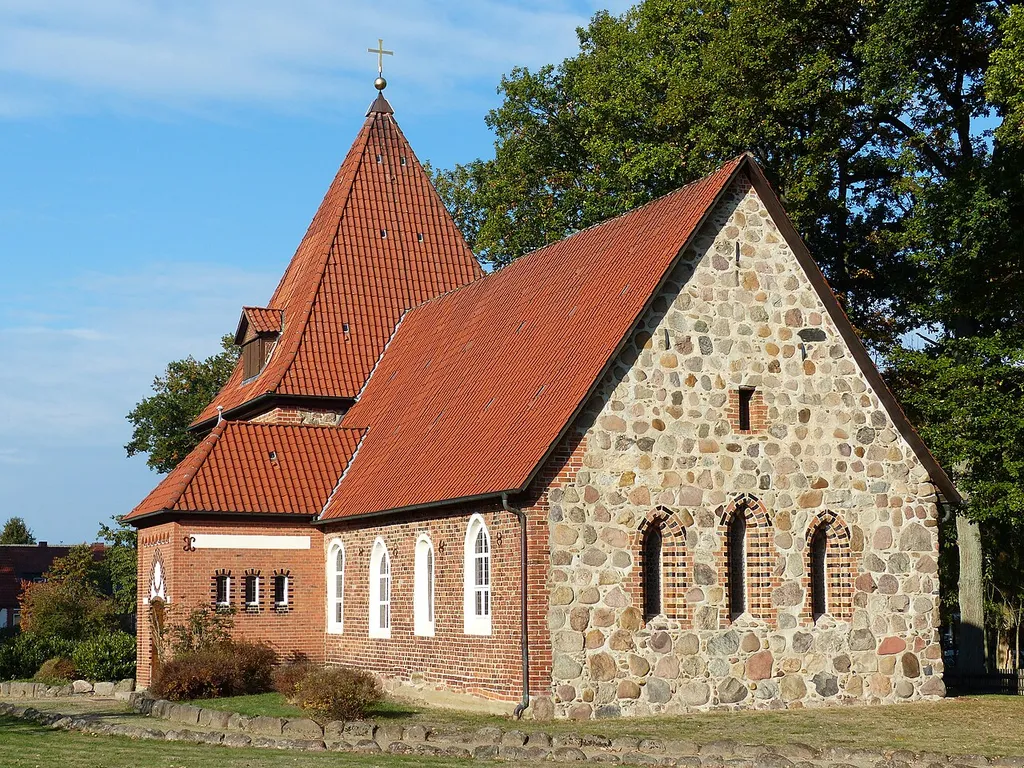 Christophoruskirche in Sprakensehl von Südosten