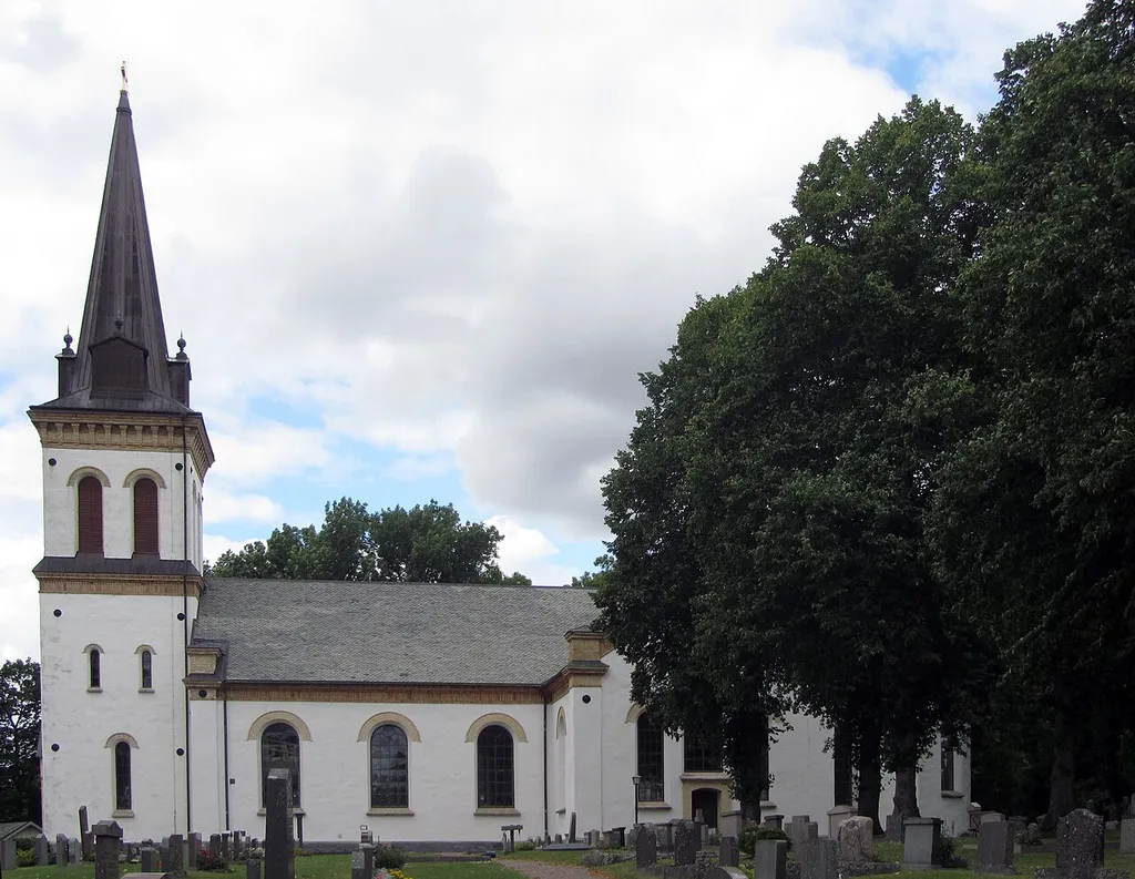Norra Vånga kyrka i Skånings härad och sydväst om Skara i norra Västergötland.