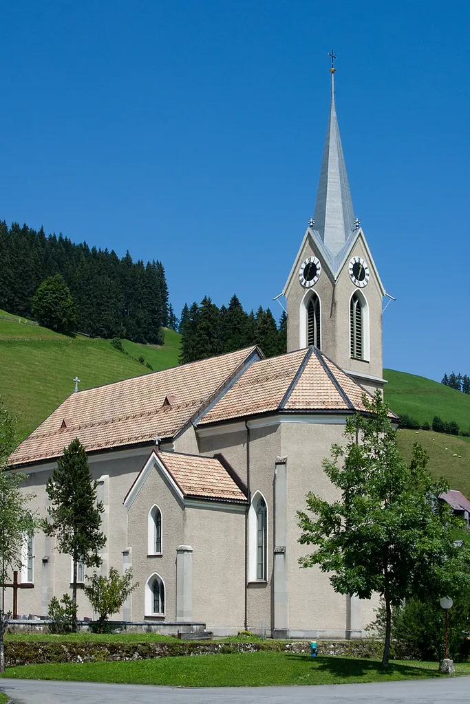 Pfarrkirche St. Apollonia in Alpthal (SZ)
