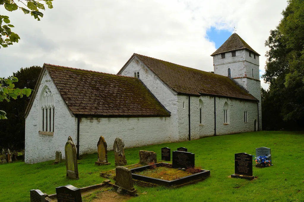 St Maelog, Llandefalle