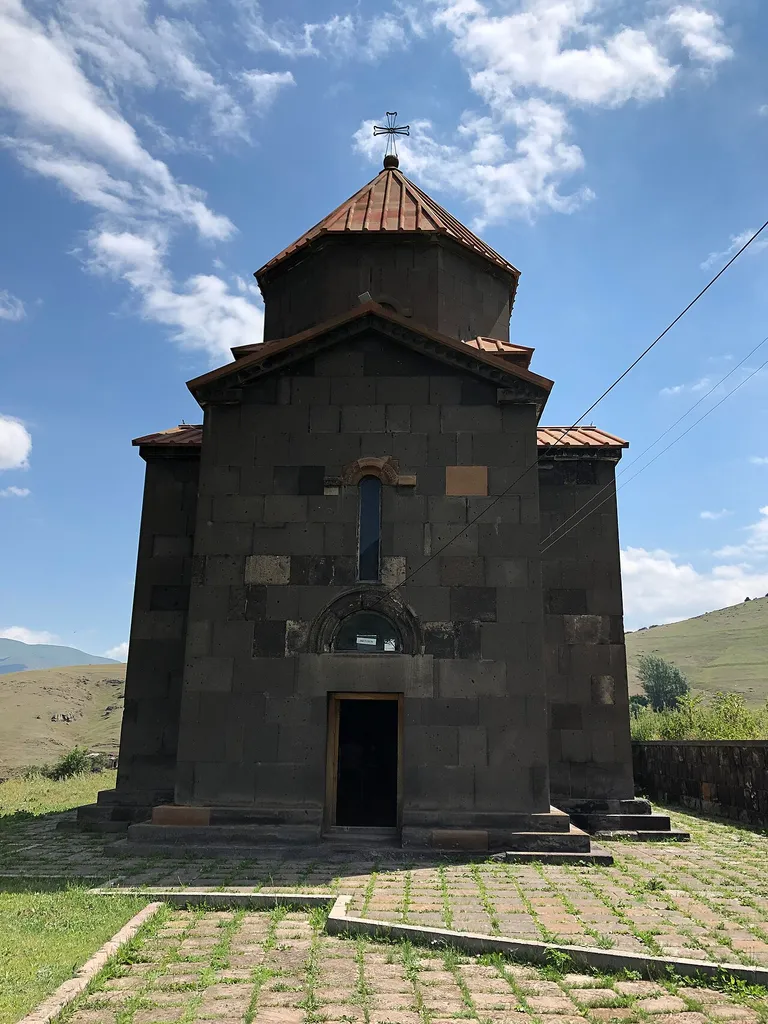 Սուրբ Գևորգ եկեղեցին գտնվում է Արջահովիտ