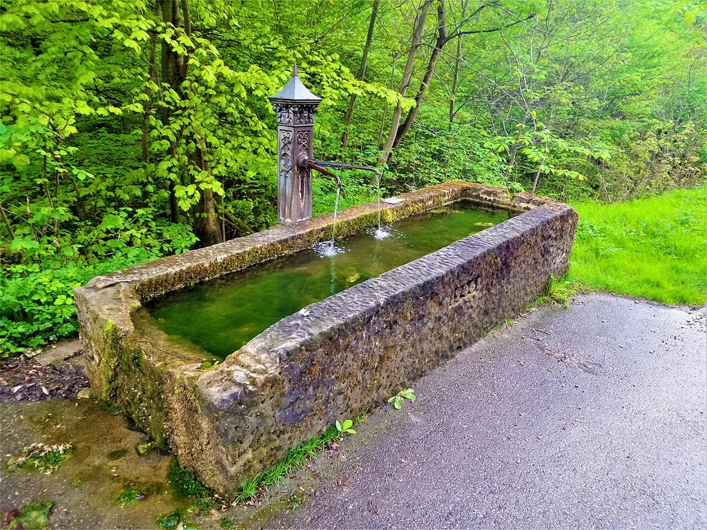 Seeburger Brünnele an der Bundesstraße 465 von Seeburg nach Münsingen