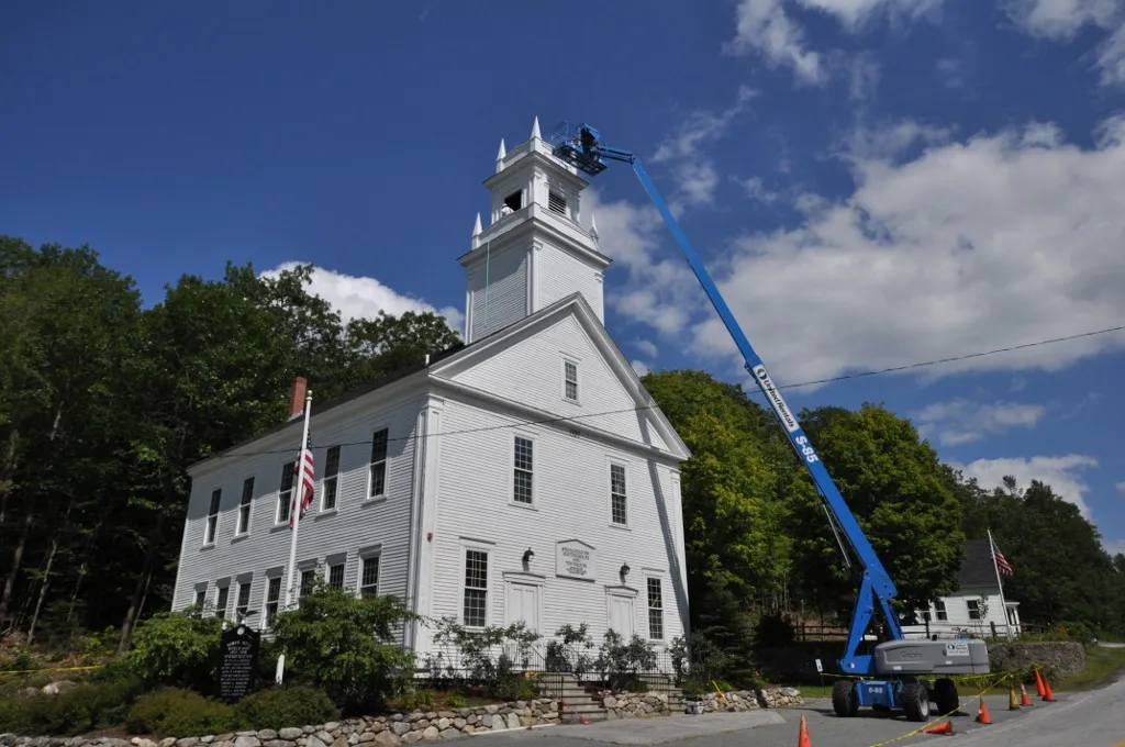 Springfield Town Hall and Howard Memorial Methodist Church, Springfield, New Hampshire. This is an image of a place or building that is listed on the National Register of Historic Places in the United States of America. Its reference number is 86001235 (Wikidata).