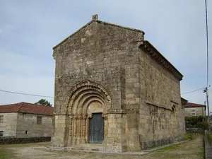 Church of São Salvador (Bravães)