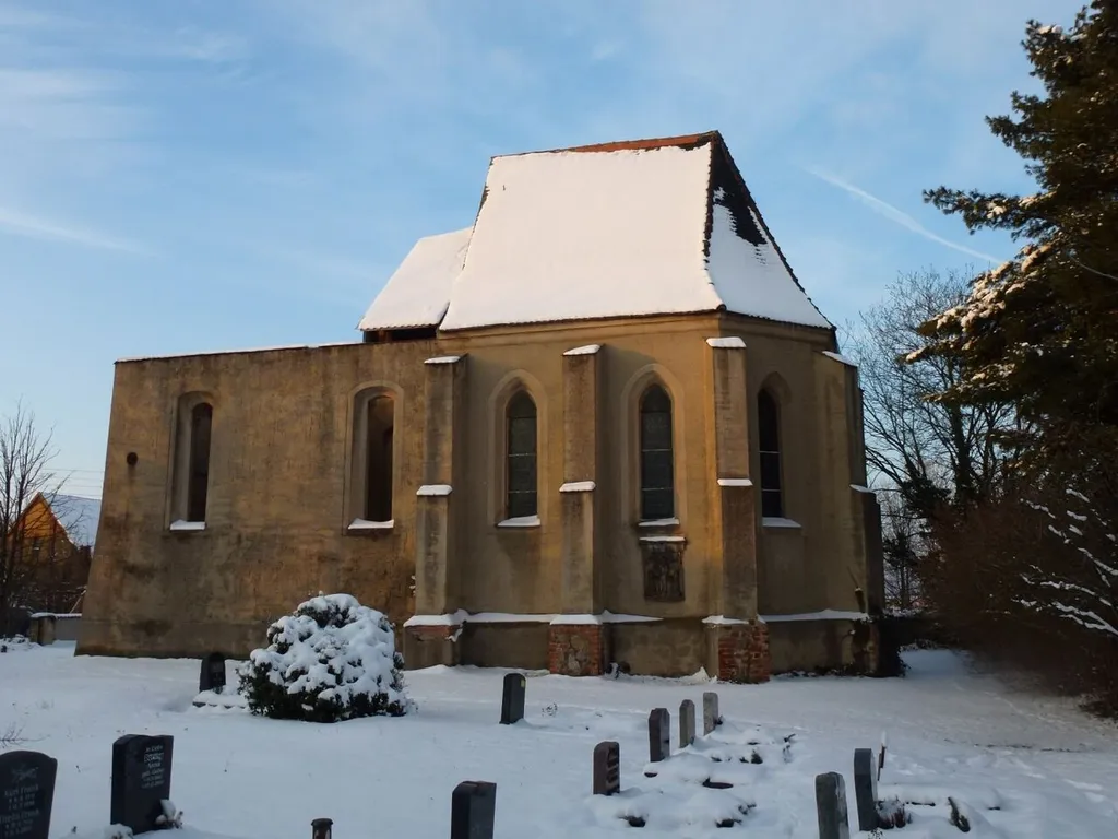 Teilweise zerstörte Kirche in Gerbisdorf