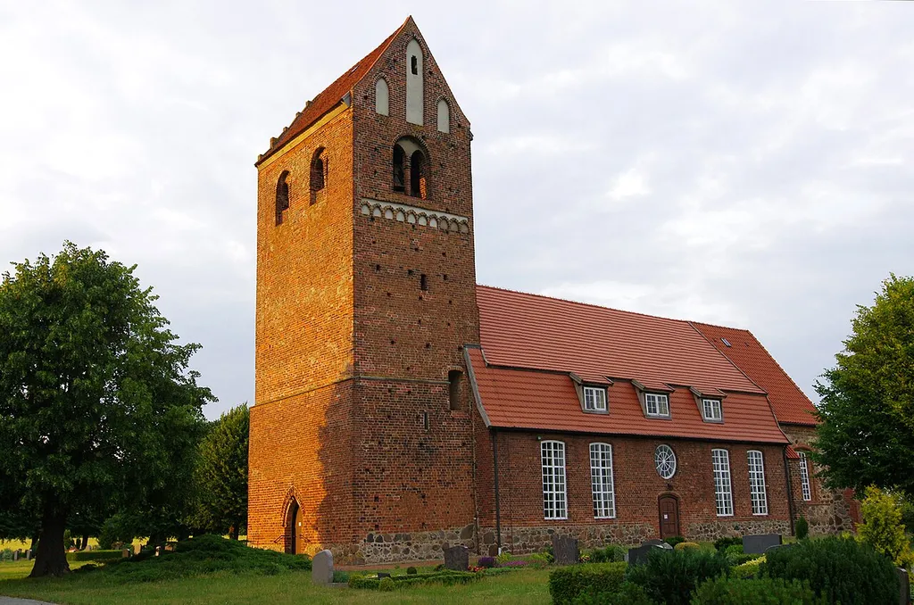 The church "Hohe Kirche" in the landscape "Lemgow", Wendland, northern Germany.