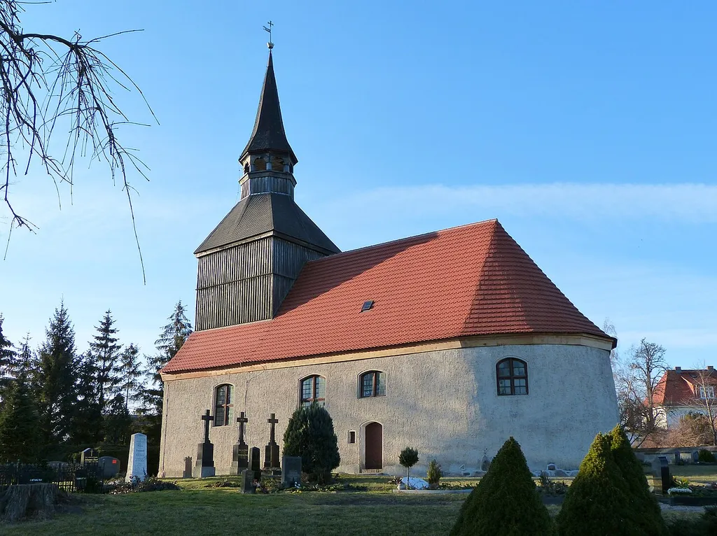 Kirche Alt Tellin, Südseite