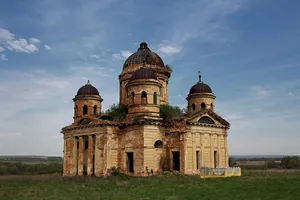 Holy Trinity Church (Pyatino)