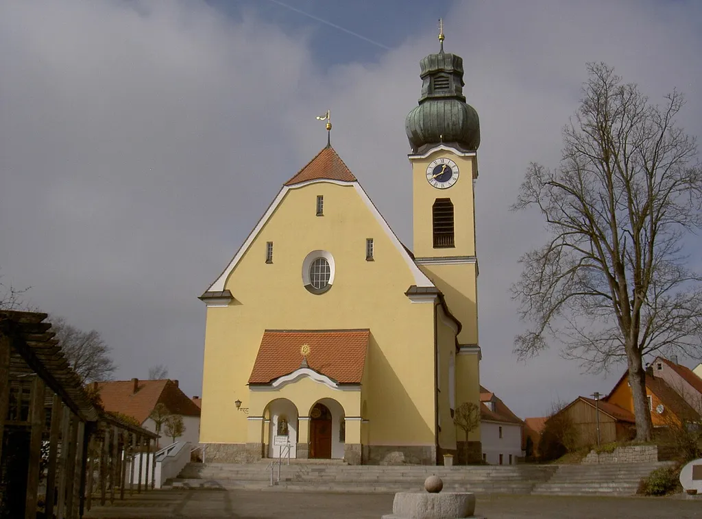 Waldau Kirche Johannes von Nepomuk, Hauptportal auf der Ostseite