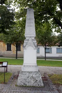 Monument to Elizabeth of Austria as Queen of Hungary