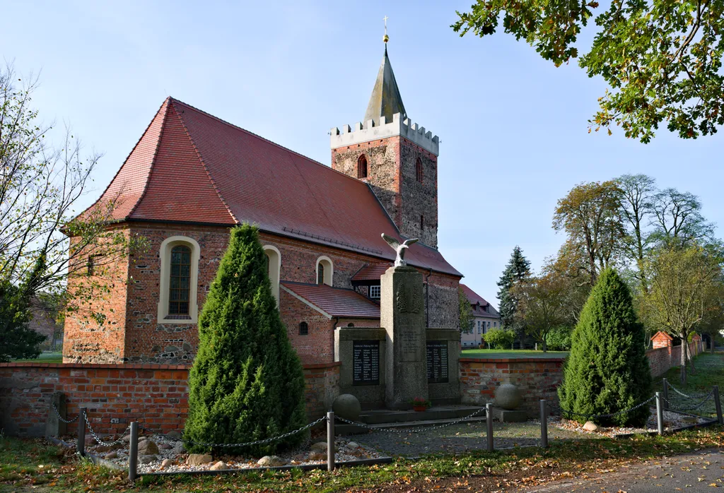 St. Johanniskirche and the Kriegerdenkmal in Cottbus-Kahren.