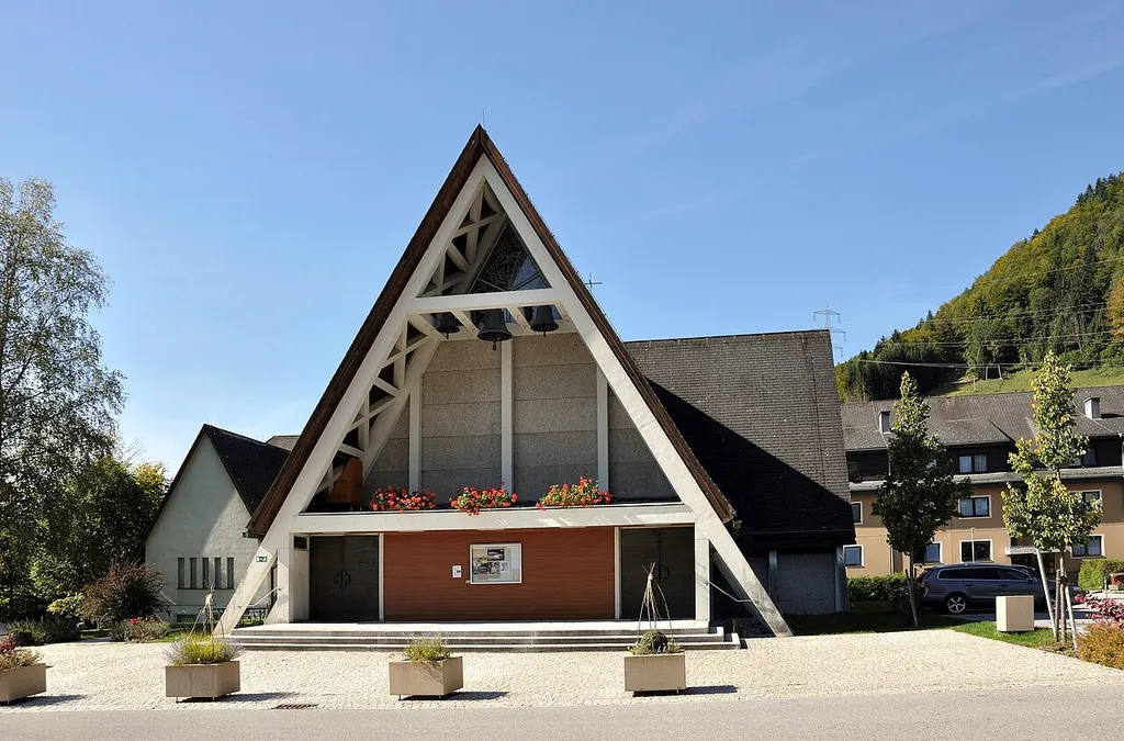 Kath. Pfarrkirche Christi Himmelfahrt