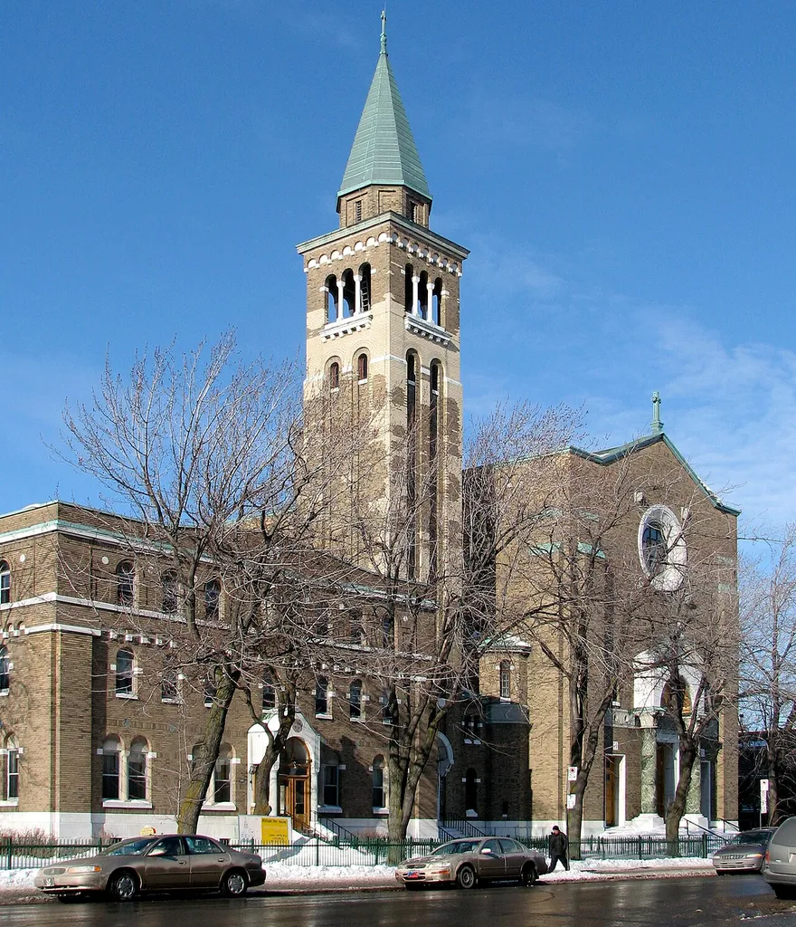 Église St-Ambroise dans le quartier Petite-Patrie à Montréal