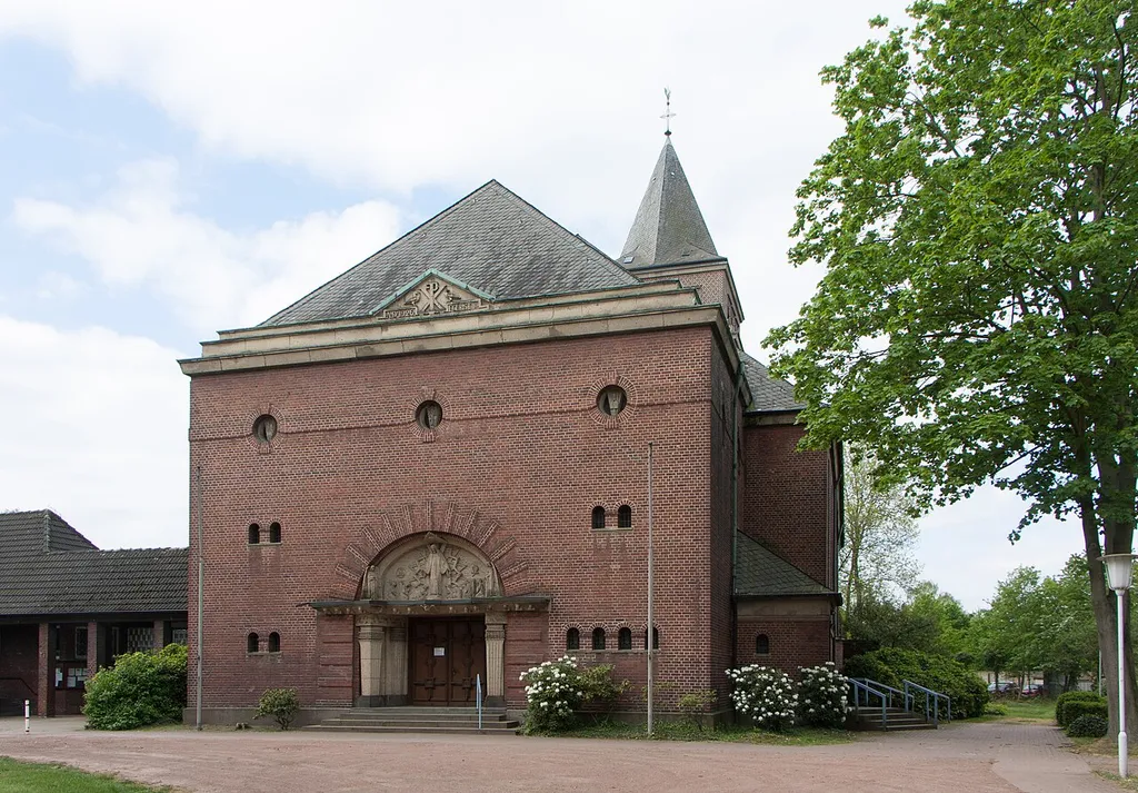 Gelsenkirchen Baudenkmal 281 Kirche Hl. Dreifaltigkeit Magdalenenstrasse 47- Bismarck