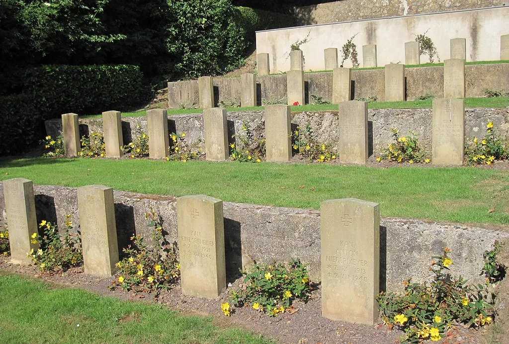 German section of Fort George Military Cemetery