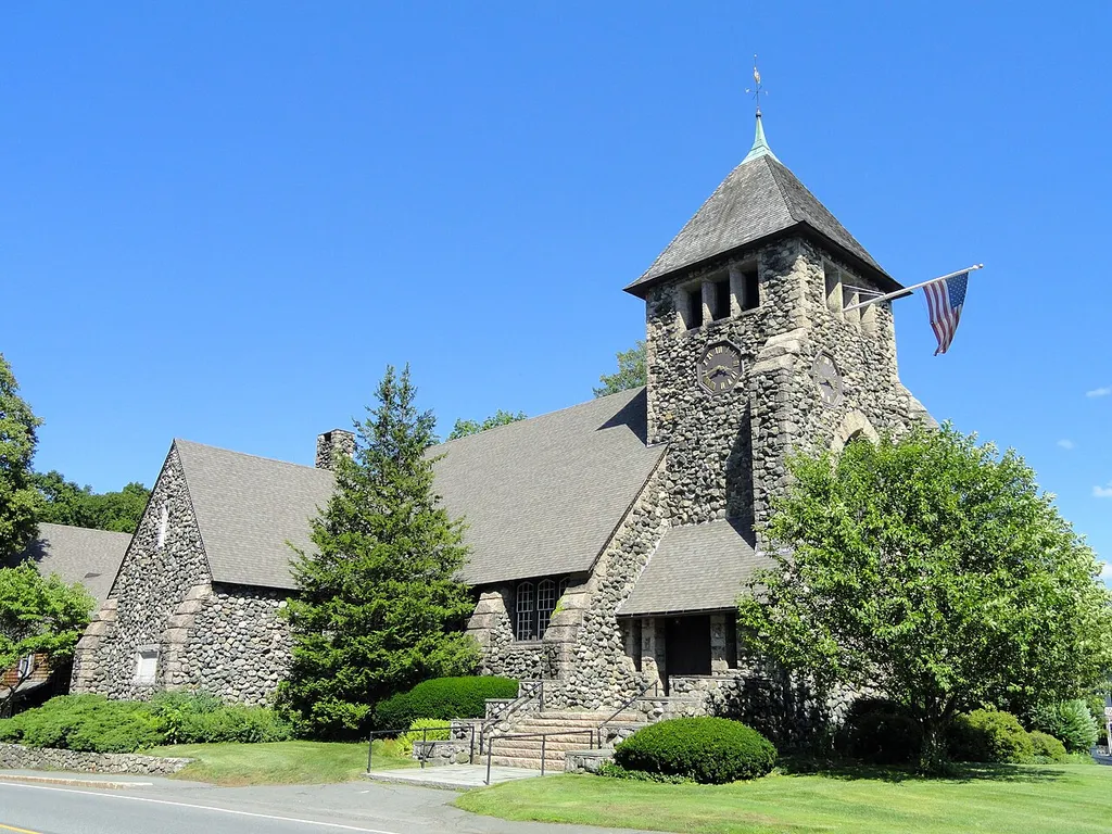 First Parish Church, Weston, Massachusetts, USA.