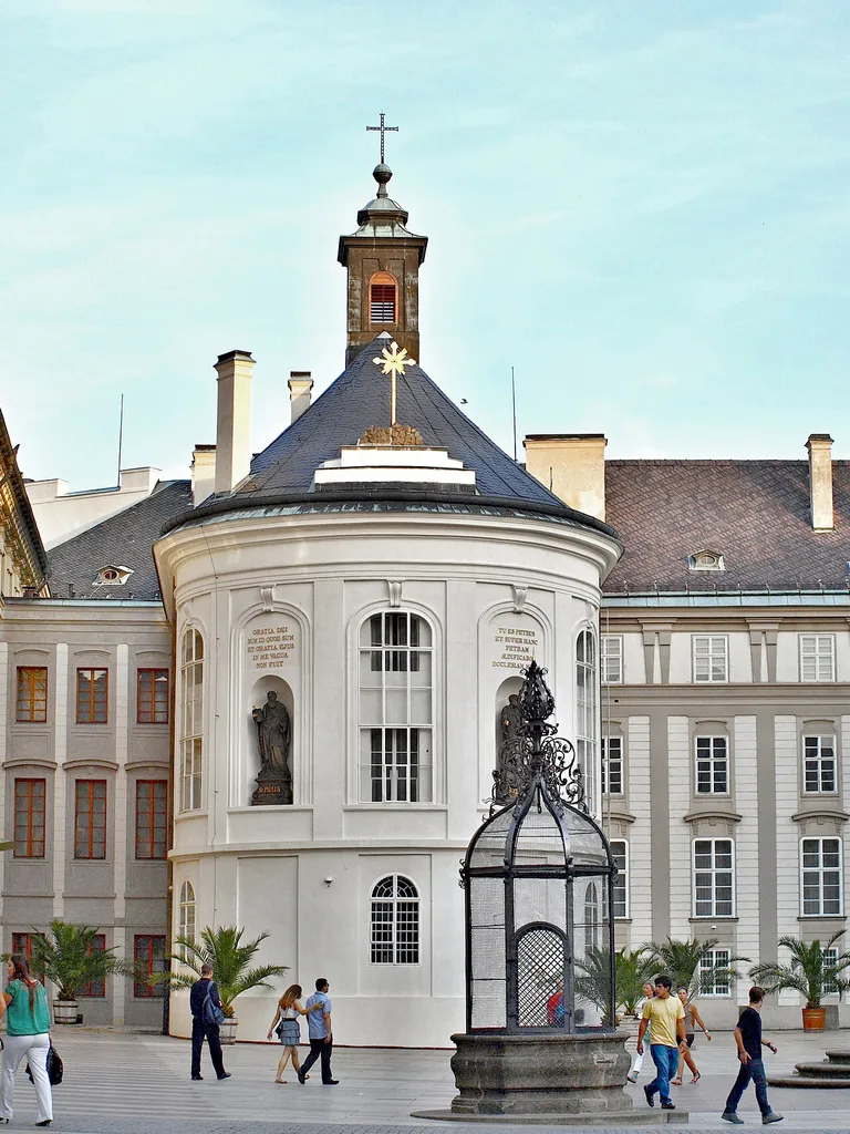 Kaple sv. Kříže, Pražský hrad