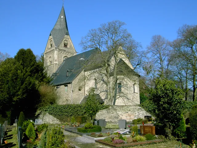 Feldkirche (von Südosten)