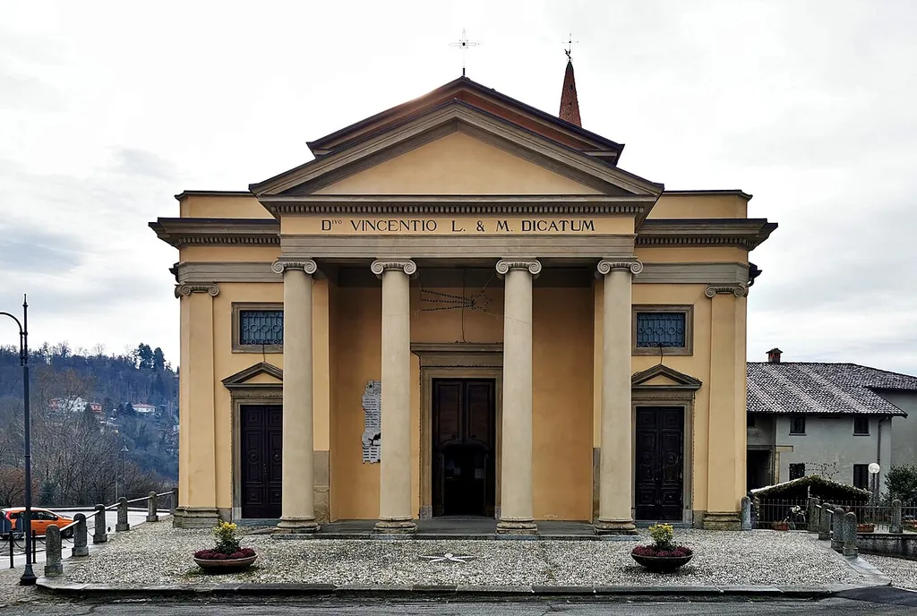 Chiesa di San Vincenzo (Viganò), facciata