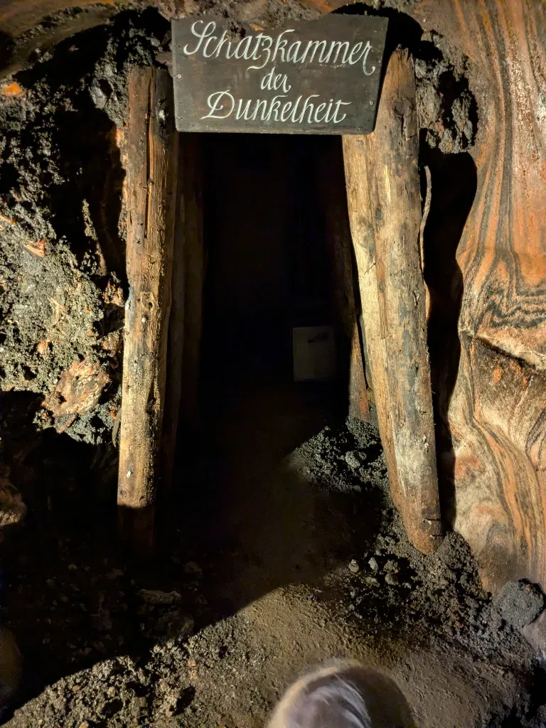 Durchgang zur Schatzkammer der Dunkelheit