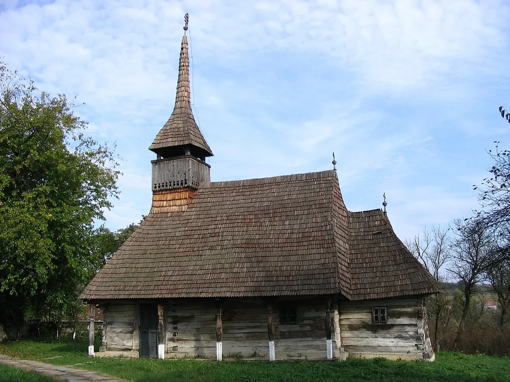 Biserica de lemn din Sighetu Silvaniei, Sălaj. Autor: Bogdan Ilieş şi Ada Baghiu Data: 2 octombrie 2005