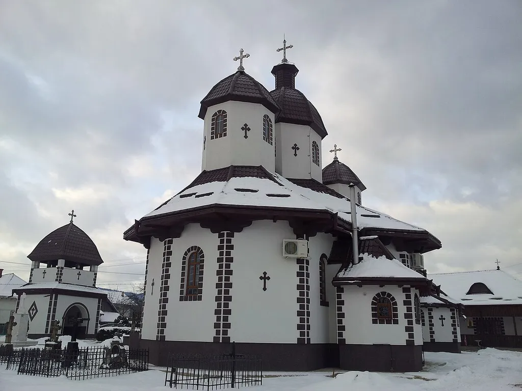 Biserica a fost dăruită de credincioșii din parohia Capu Satului Câmpulung pentru credincioșii din Frasin – Bucșoaia și reconstruită pe actualul amplasament in anul 1854.