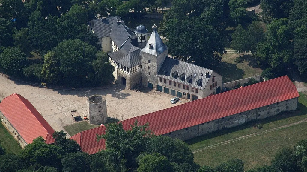 Burg Emersleben, Luftaufnahme (2015)