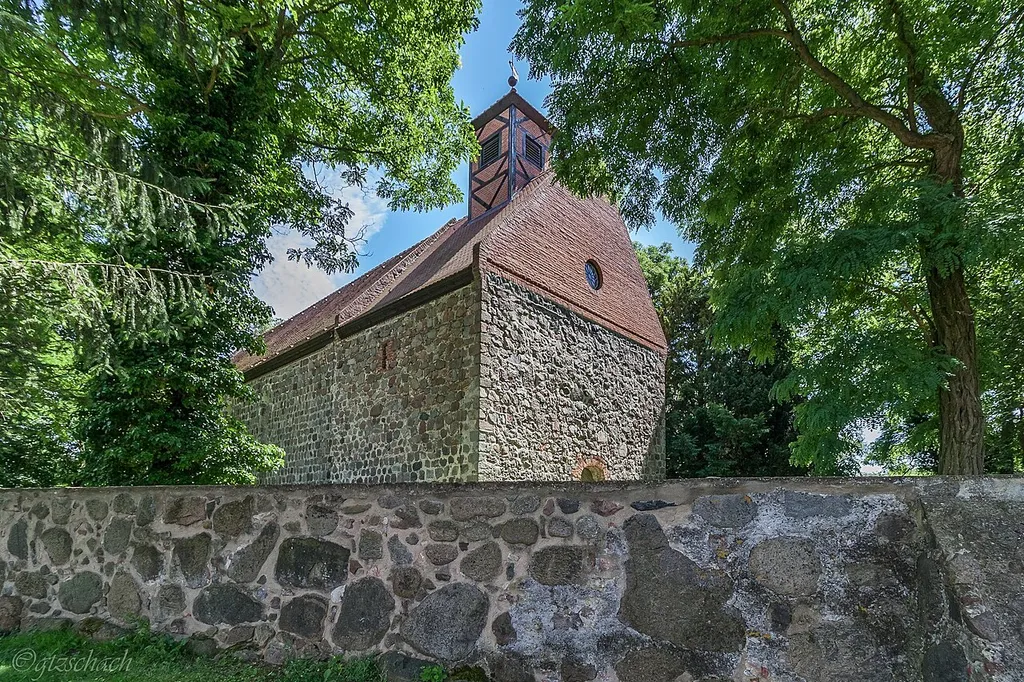 Dorfkirche Wollin