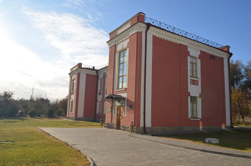 Корпус хирургический (Волгоградская область, Волгоград, Коммунистическая улица, 7)