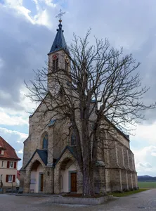Kastanie bei der Kirche