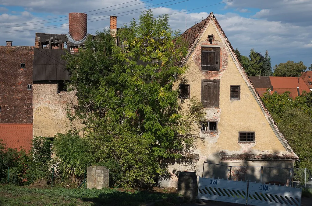 D-7-79-169-8_Kaisheim_Abteistraße 23_ehemalige Klosterbrauerei hier: Ansicht von Süden