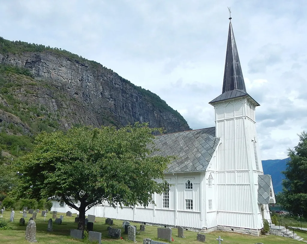 Solvorn kirke i Luster