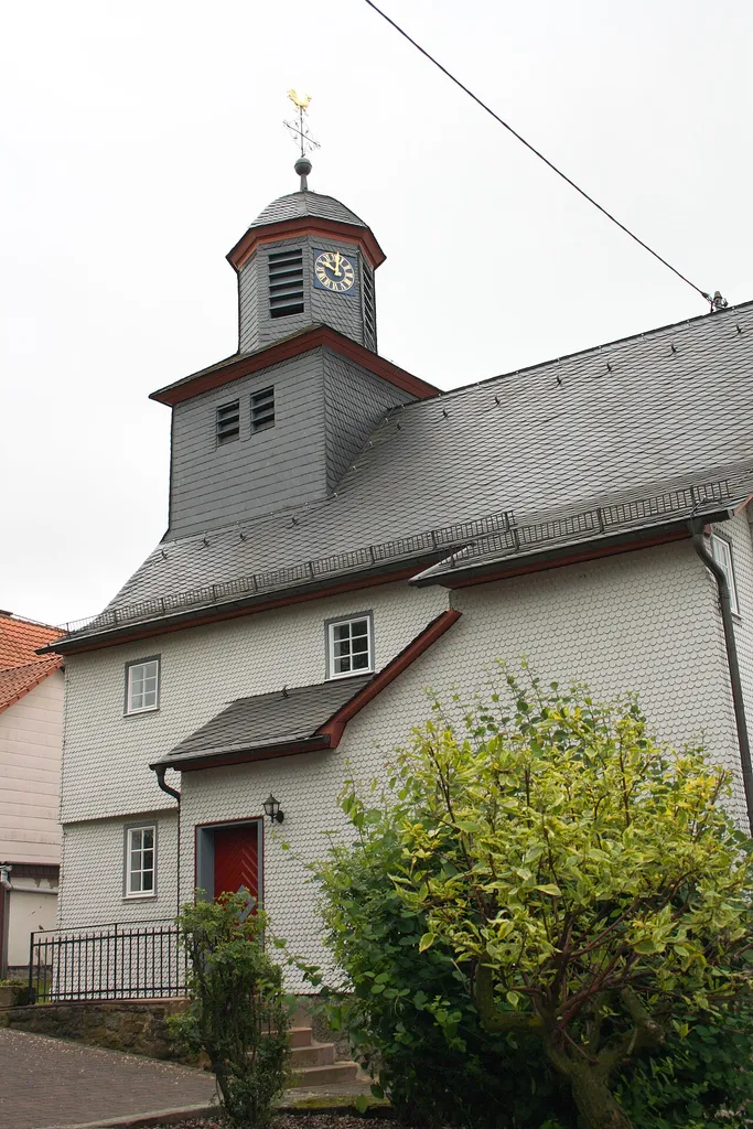 Evangelische Kirche in Meiches, einem Ortsteil von Lautertal im Vogelsbergkreis (Hessen)