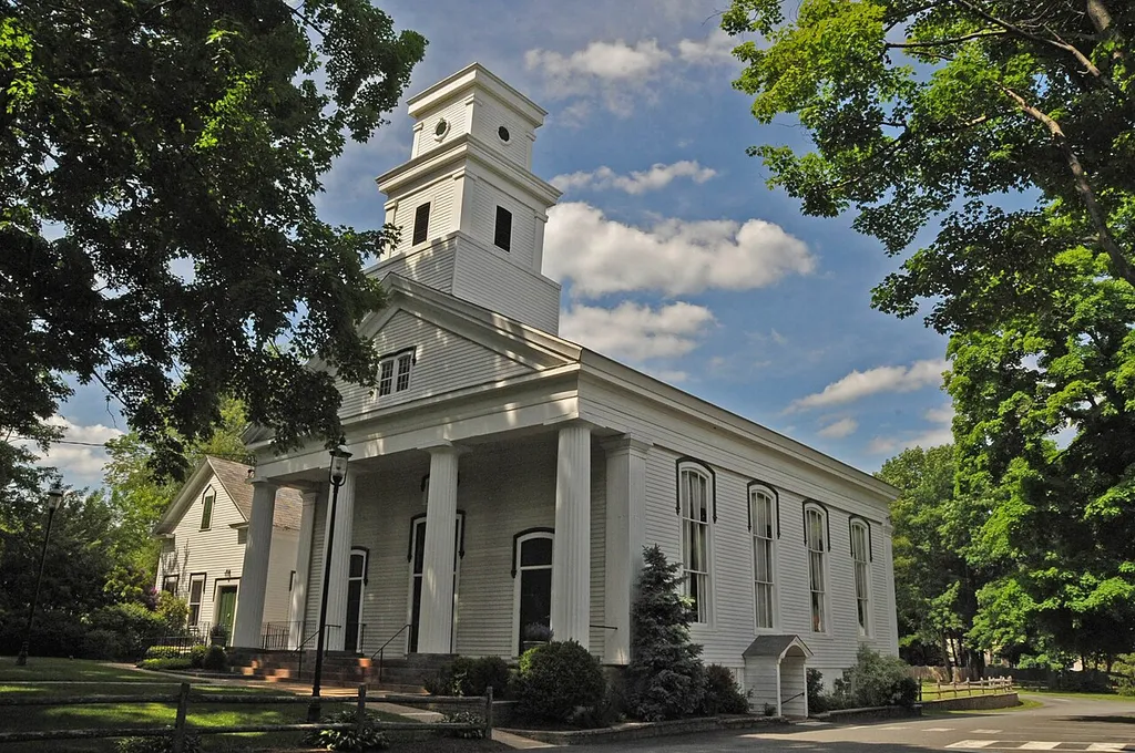 ORGANIZED IN 1740, THIS CONGREGATION IS THE OLDEST CONGREGATIONAL DENOMINATION WEST OF THE HUDSON RIVER. THE PRESENT EDIFICE WAS BUILT IN 1856 IN A GREEK REVIVAL STYLE