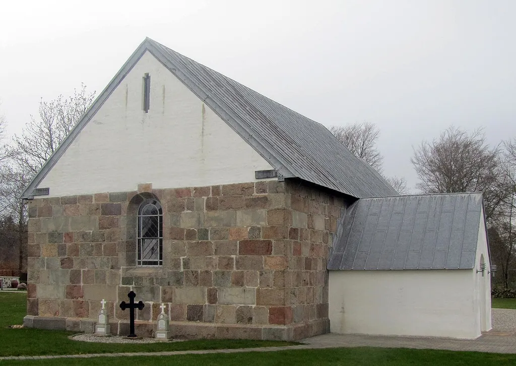 Arnborg Kirke set fra vest