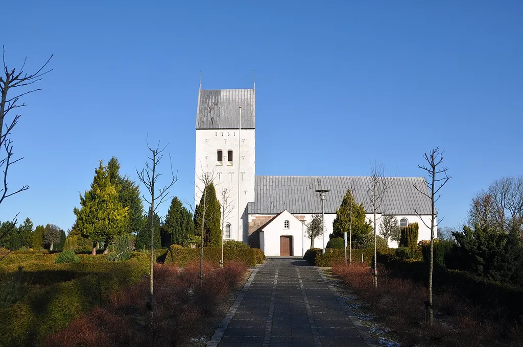 Lønborg ist ein Ort in der Sogn Lønborg und gehört zur Ringkøbing-Skjern Kommune