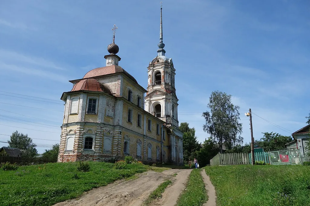 Крестознаменская церковь: улица Курортная, Кашин, Тверская область