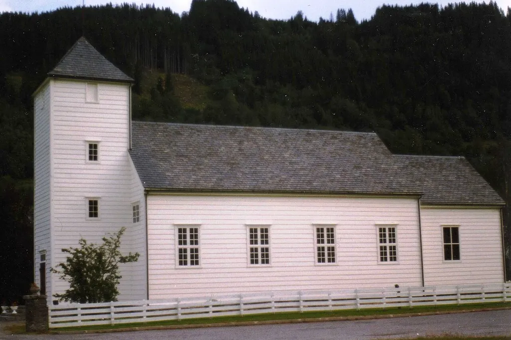 Bygstad kirke, Bygstad Church
