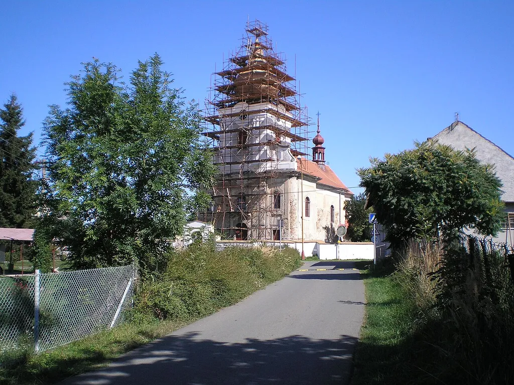 Svinčany, church from the west