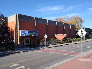 Regal Cinemas Riverfront Twin