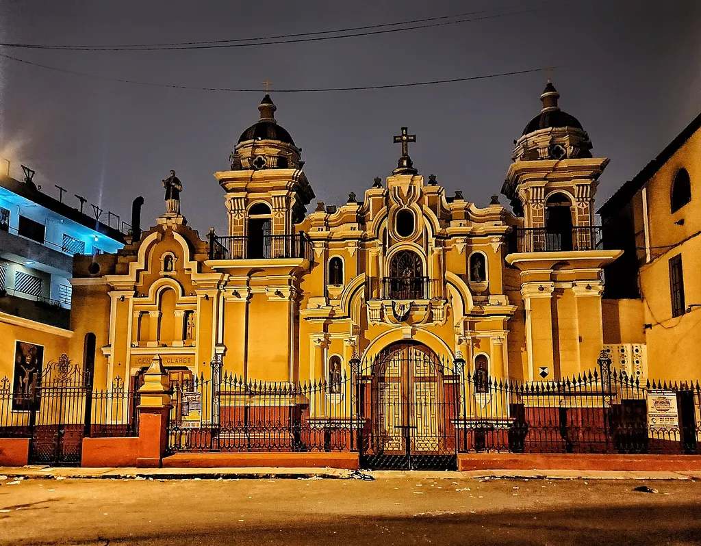 Iglesia de nuestra Señora de Cocharcas de Lima - Ubicado en la intersección de Jr. Huanuco y Jr. Puno
