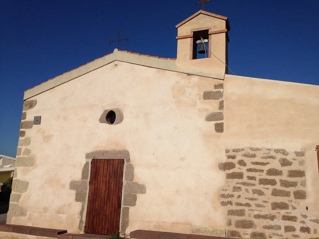 Facciata della chiesa di Santa Maria del Mare.