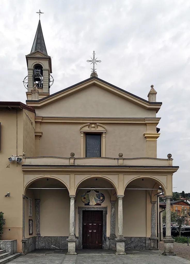 Chiesa di Santa Maria Beata Vergine Assunta (Sala al Barro), facciata