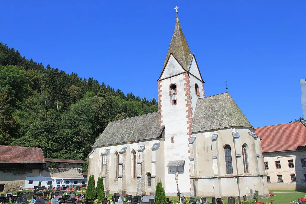 Former monastery in Griffen - Old church