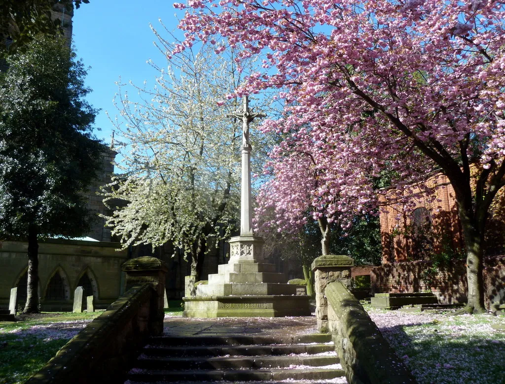 Chesterfield churchyard in the spring