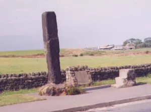 Guidestone, Victoria Road, N of tunnel under L&B airport runway, jct of Warren House Lane