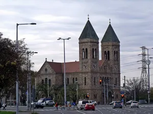 Holy Cross Church, Külsőferencváros