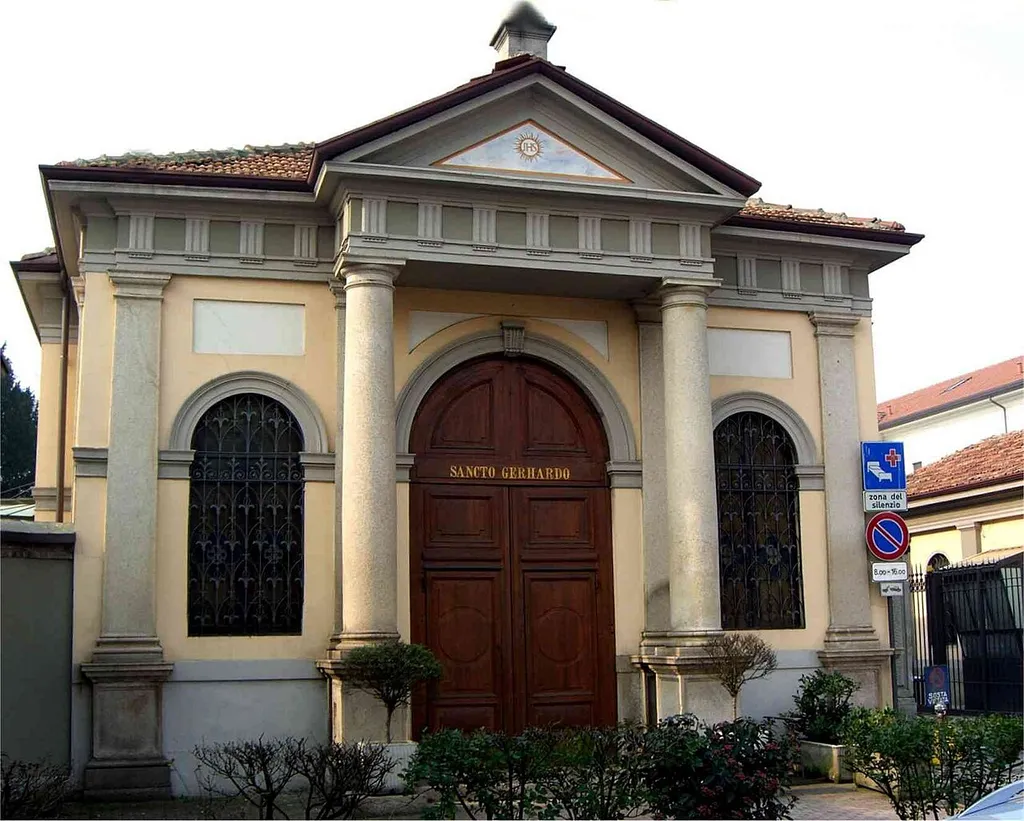 Chiesa di Sancto Gerhardo annessa al vecchio Ospedale San Gerardo ex Umberto I - facciata principale su via Magenta epoca 1896 architetto Ercole Balossi-Merlo